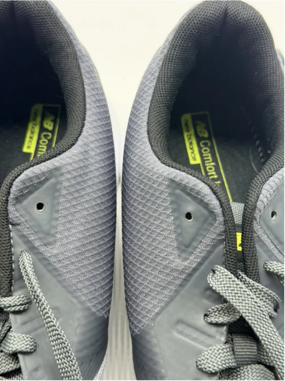 New Balance product pair